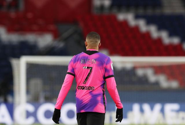 [图]谢文能助攻陈蒲进球 山东泰山战胜长春亚泰