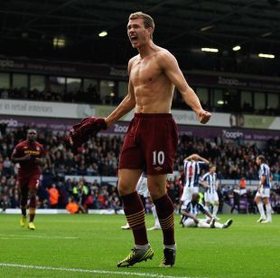 阿隆索告别皇马，利物浦拜仁曼城关注其执教动向