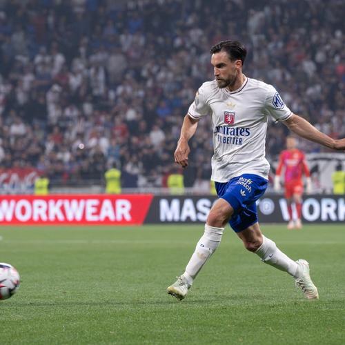 明明状态相当不错，结果火箭后场大闸先发出场却只能出场12分钟？